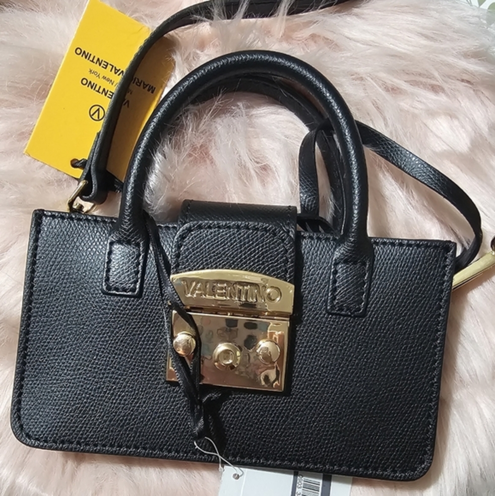 Elegant Black Leather Handbag
